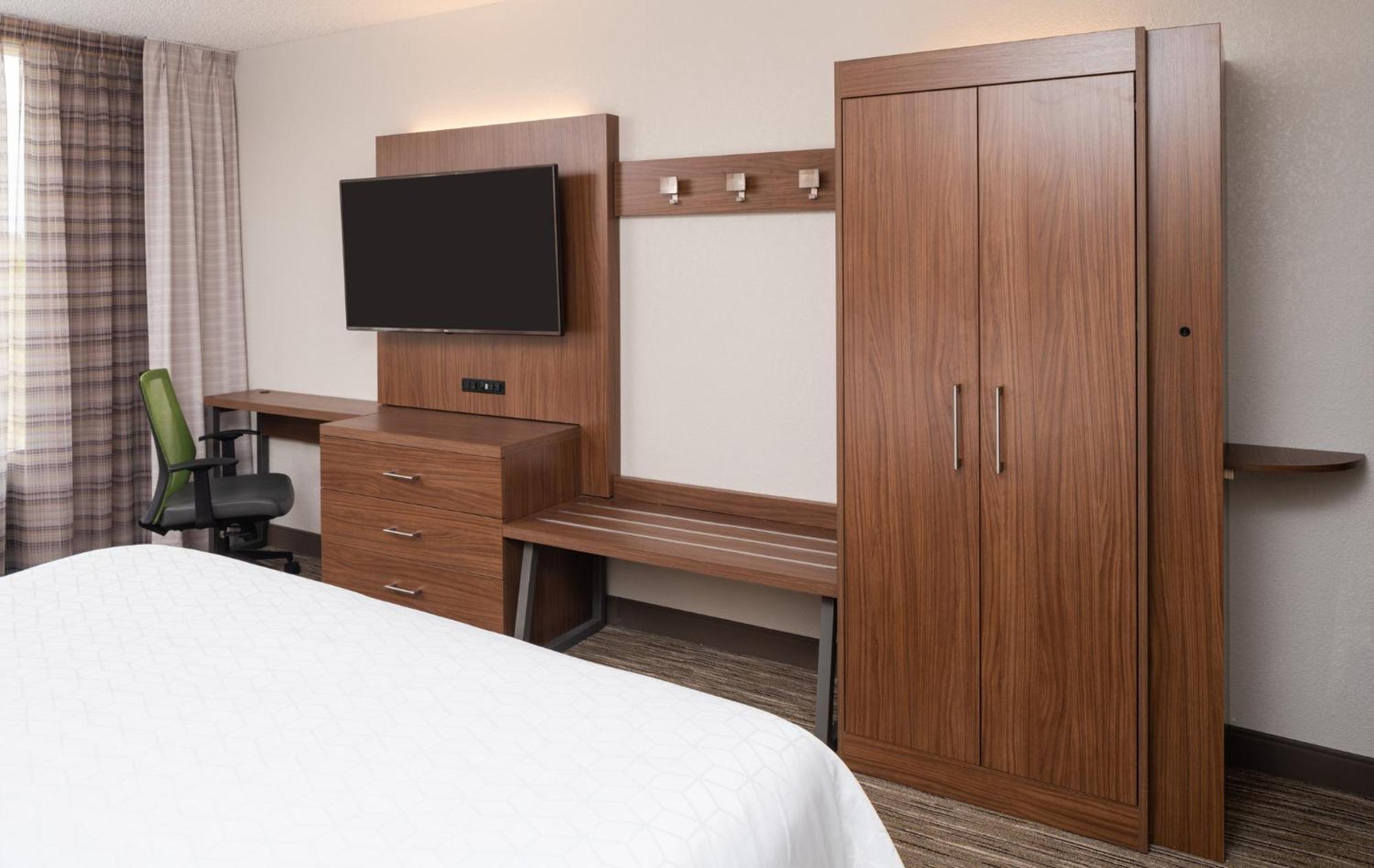 Holiday Express - West By Ihg Boca Raton